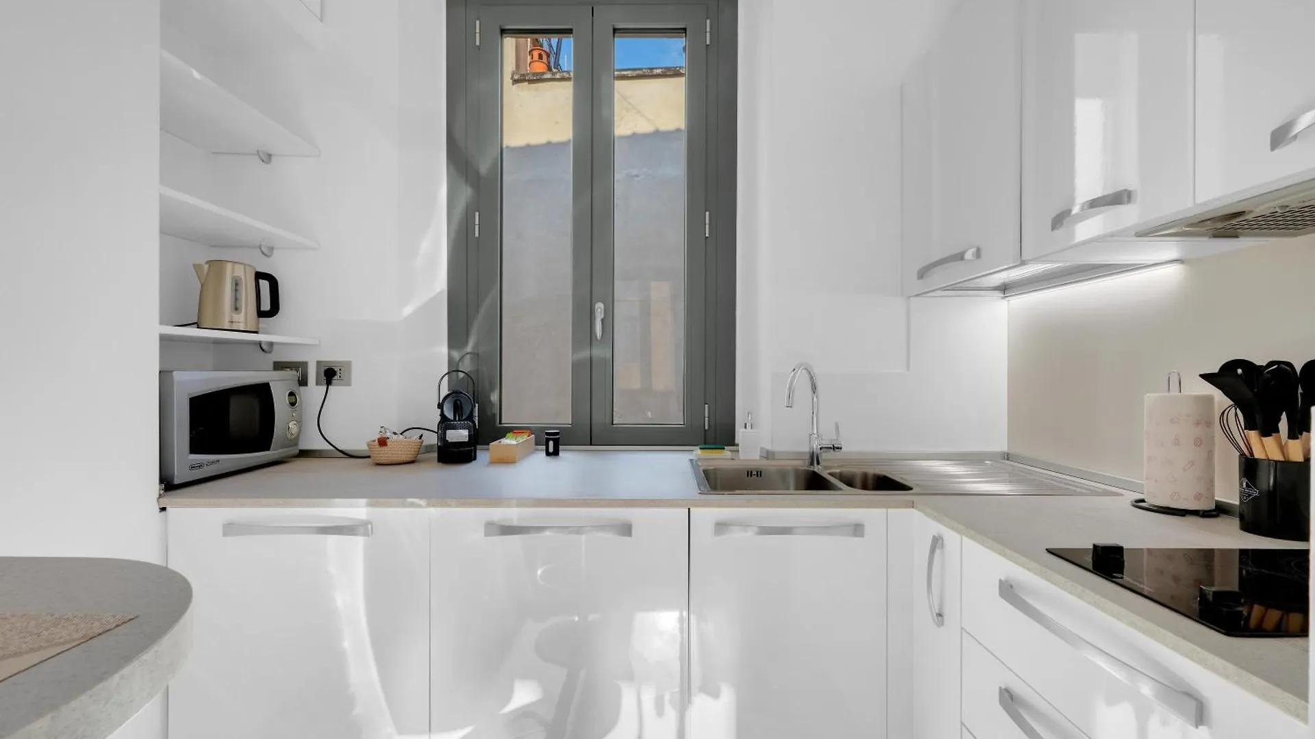Navigli Modern Apartment In Design District Milan