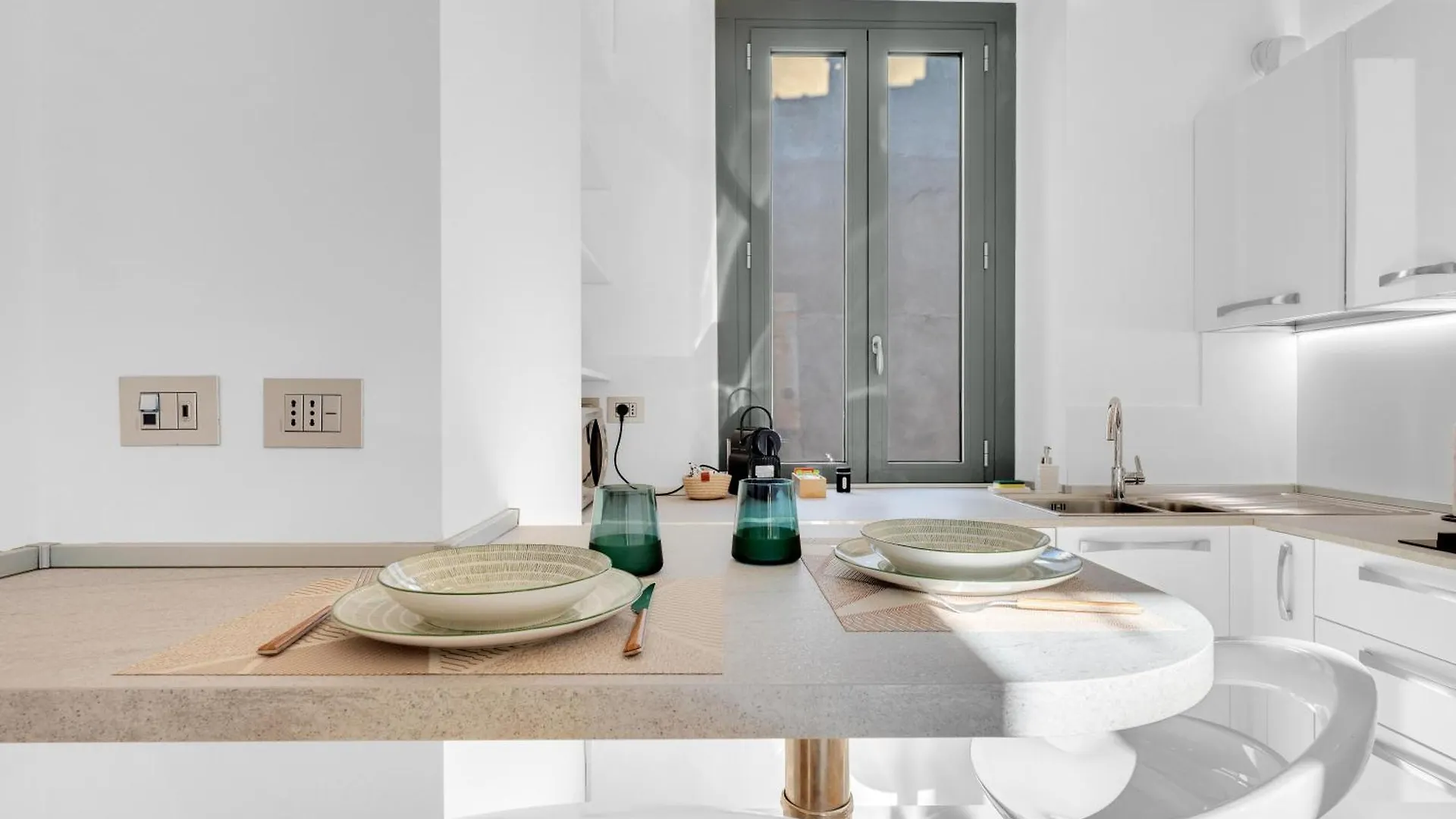 Navigli Modern Apartment In Design District Milan